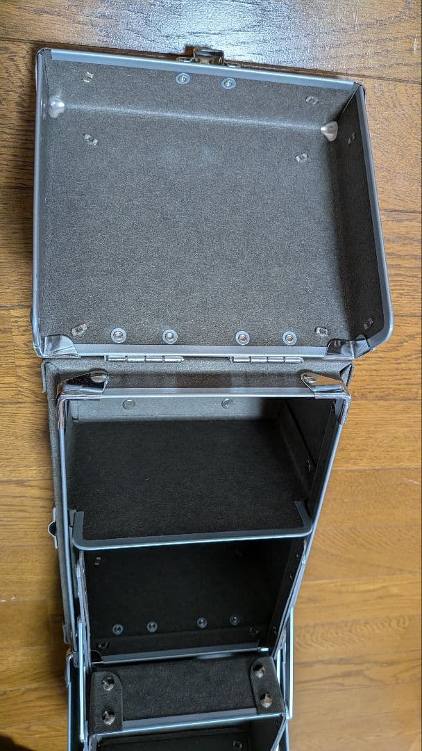 THREE　メイクボックス