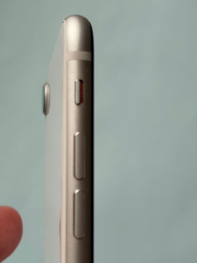 iPhone SE 第2世代　中古品/初期化済みです❣️