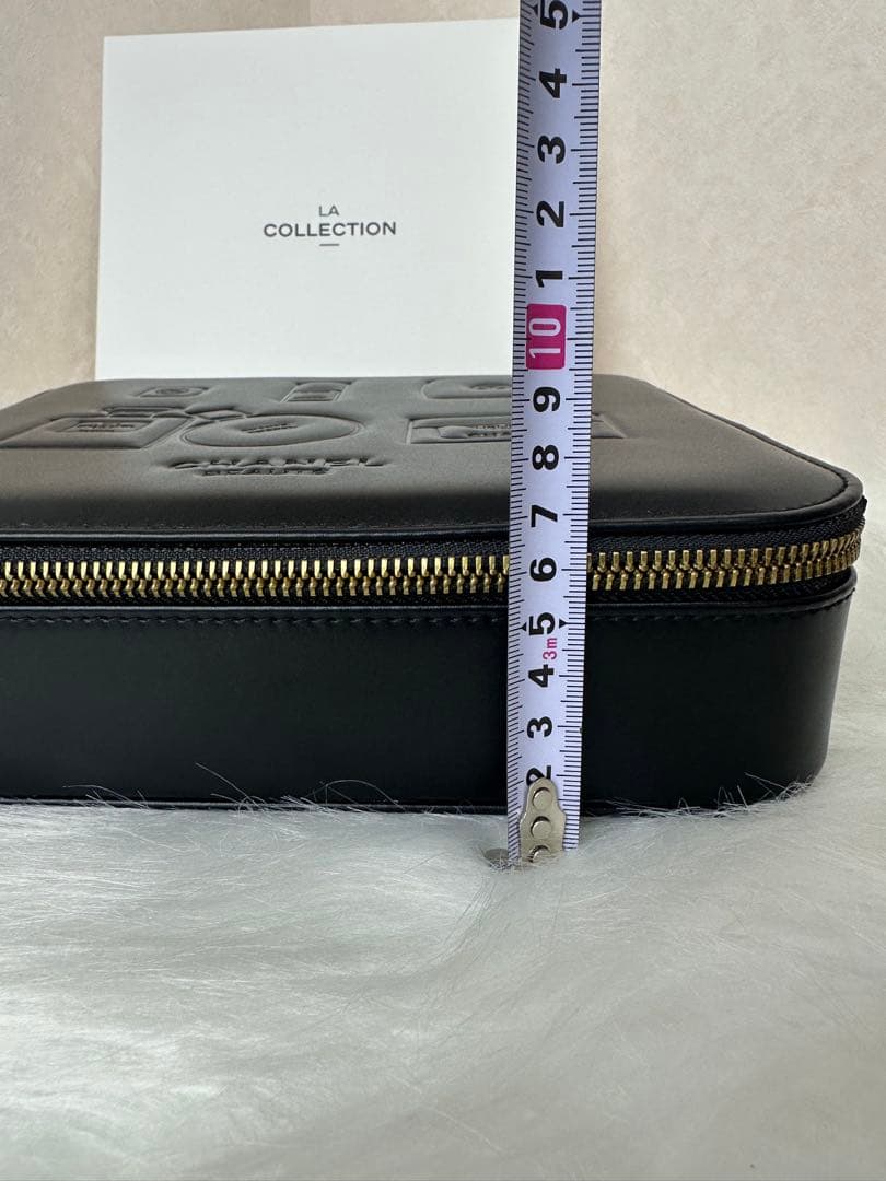 CHANEL ブラックレザーケース