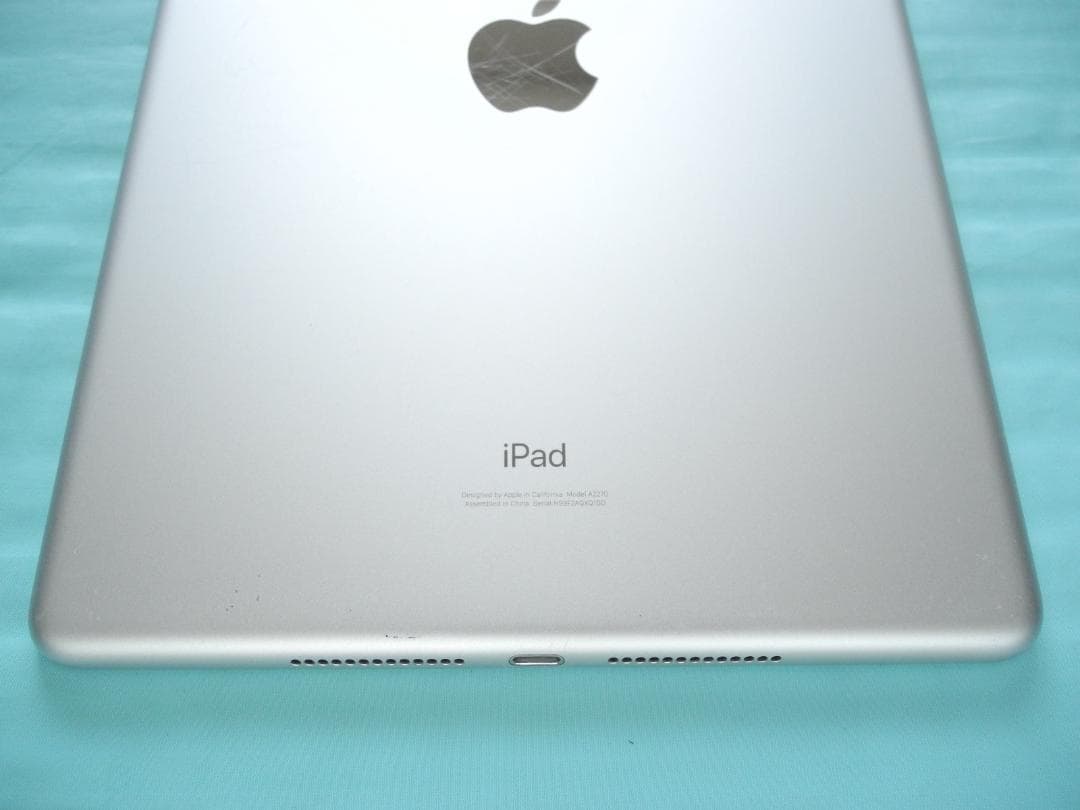 バッテリー新品 第8世代iPad ケース・新品ペン付