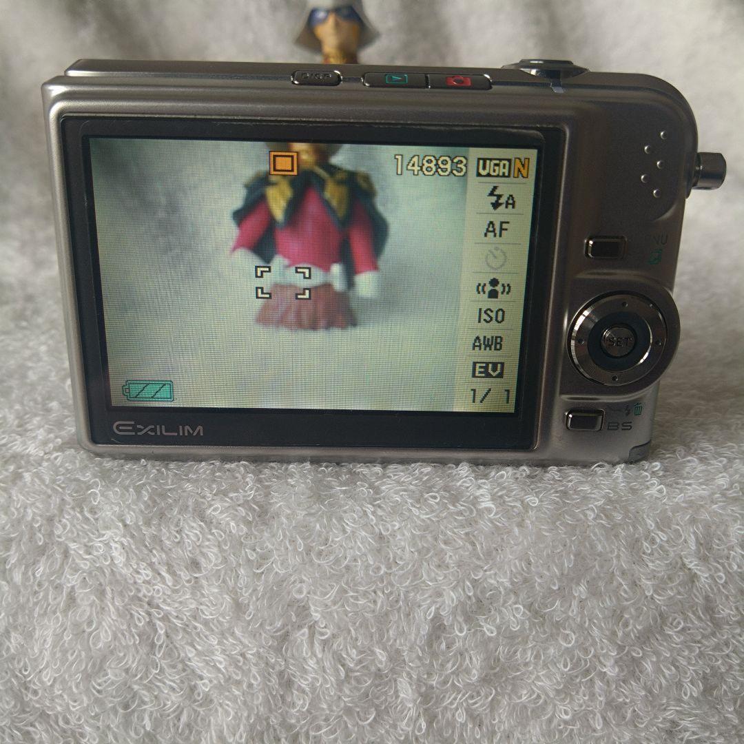 【美品】CASIO EXILIM EX-Z1000 デジカメ シルバー 動作品