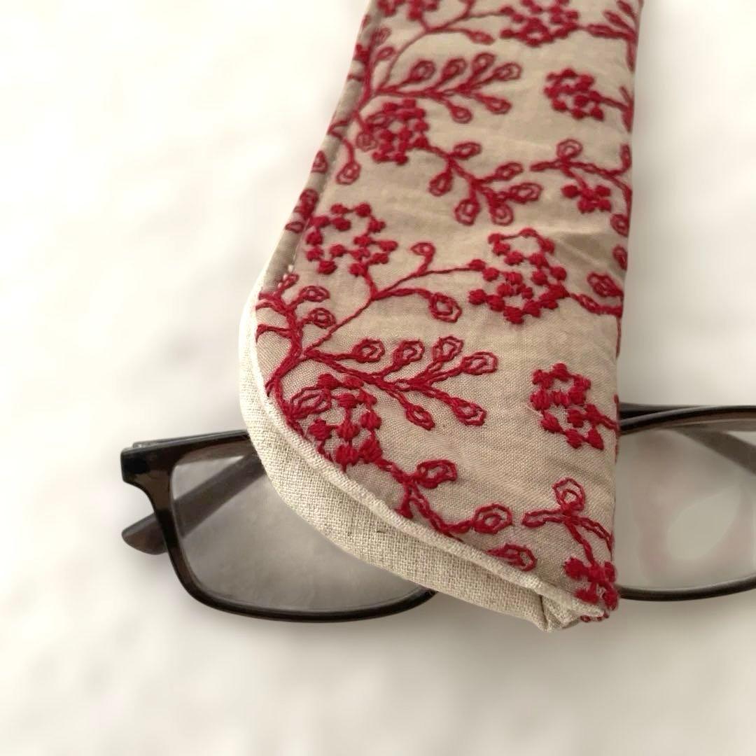 草です！刺繍生地のメガネケース　ハンドメイド