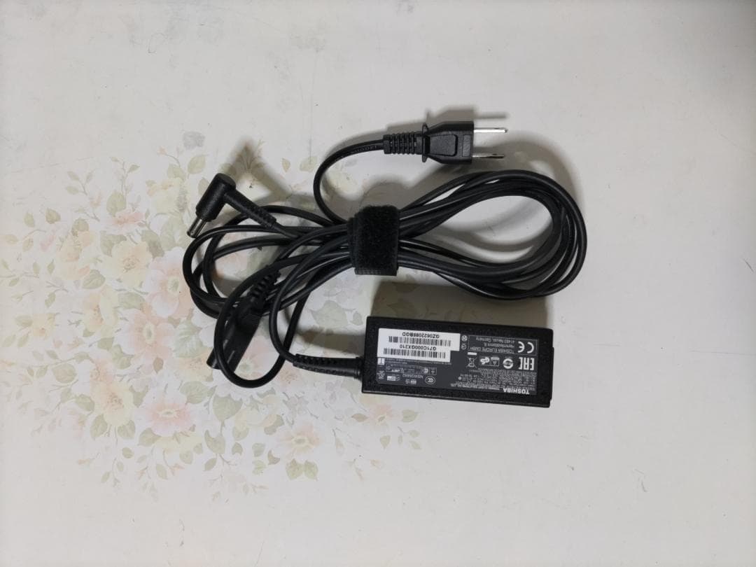 お買得！！東芝 dynabook 8GB SSD 120GB win11★J2