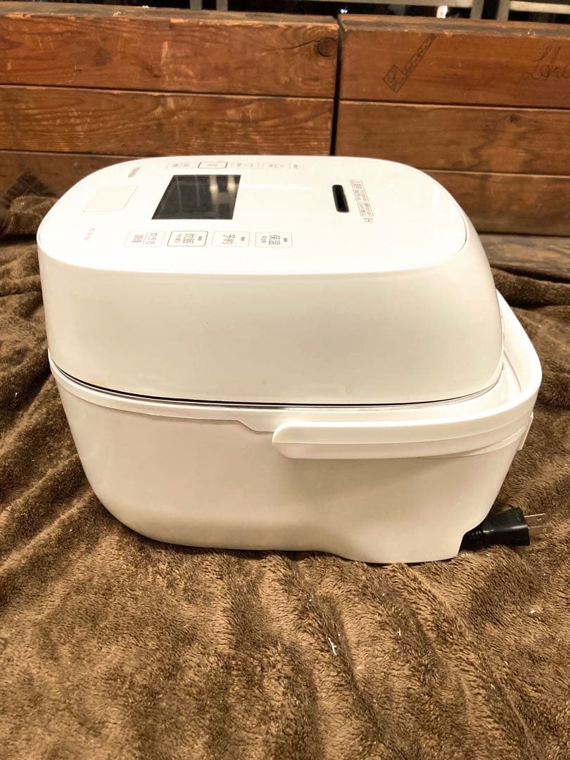 2024年製TOSHIBA IH炊飯器RC-10VSV 5、5合　白色