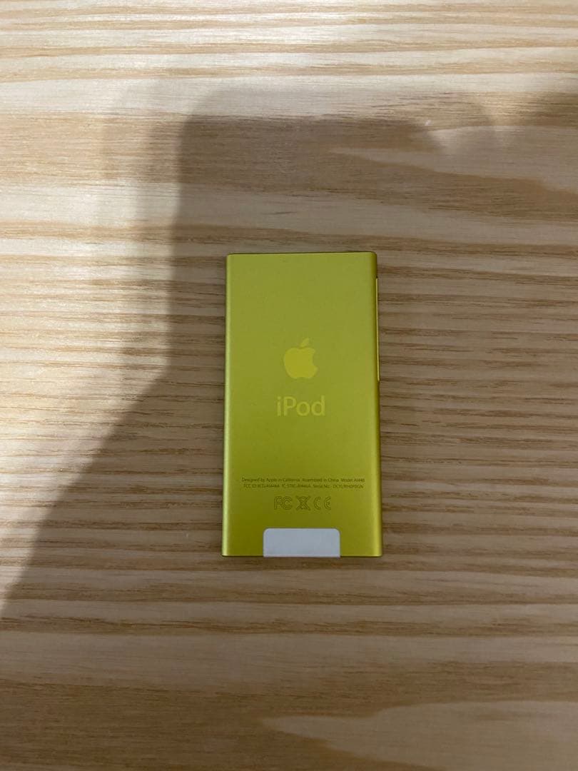 美品　Apple iPod nano 第7世代 16GB 初期化済み イエロー