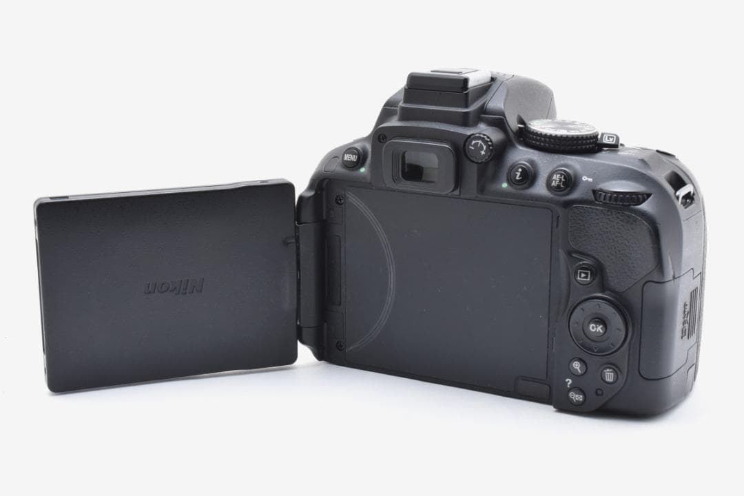 ⭐大人気モデル Nikon D5300 ⭐初心者キット⭐一眼レフ スマホ転送