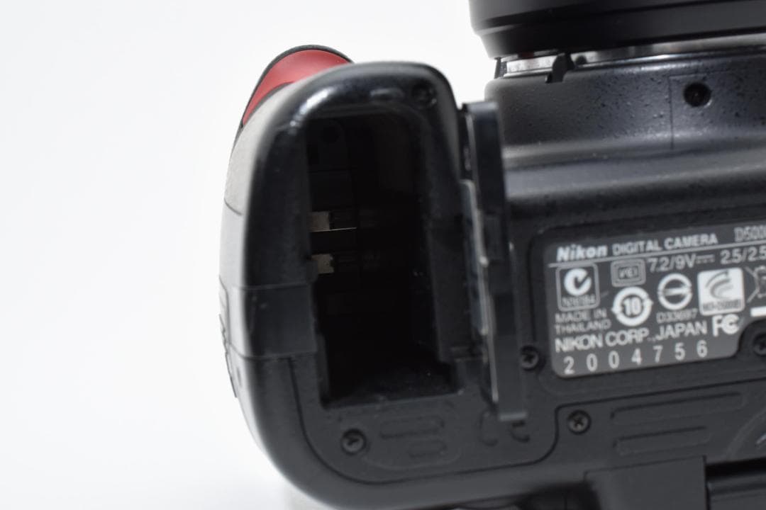 【極美品】初心者セット✨ 自撮りもOK！Nikon D5000 レンズキット