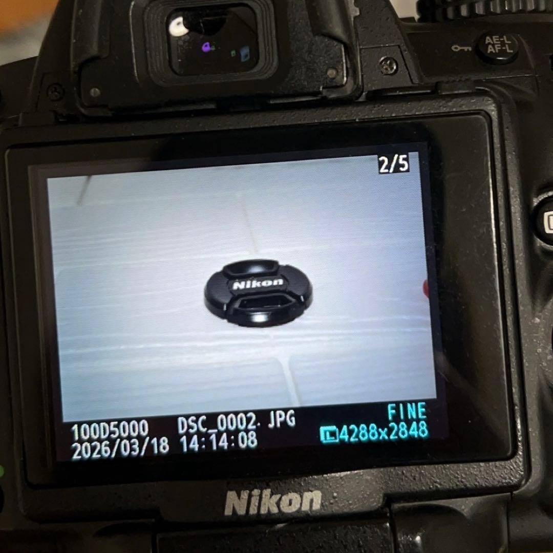 【極美品】初心者セット✨ 自撮りもOK！Nikon D5000 レンズキット