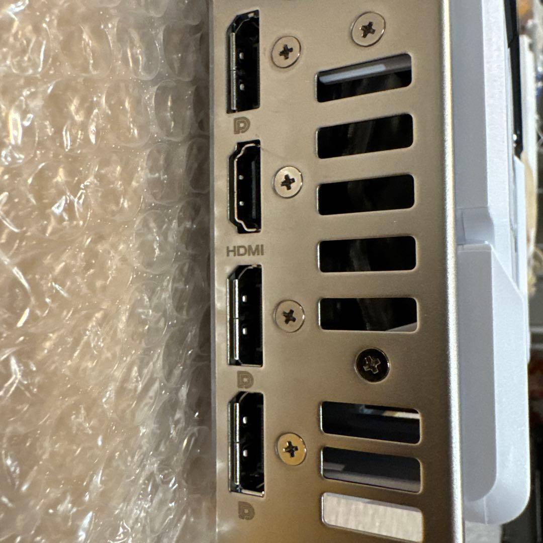 ASUS DUAL-RTX4070S-O12G-WHITE 動作確認済