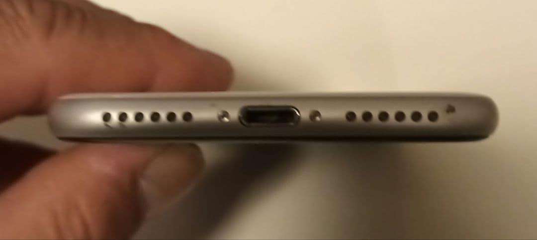 Apple iPhone SE 第2世代 本体