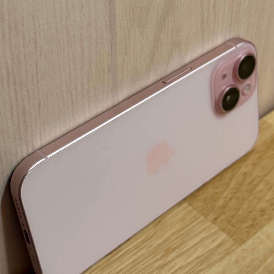 iPhone15 本体　ピンク　128GB