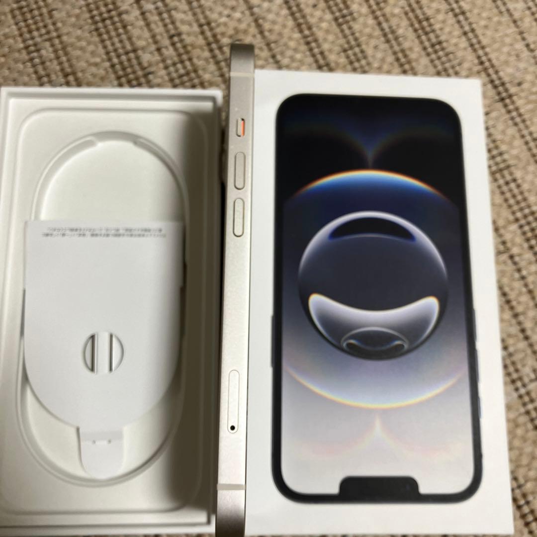 iPhone13 ホワイト　SIMフリー　バッテリー86%