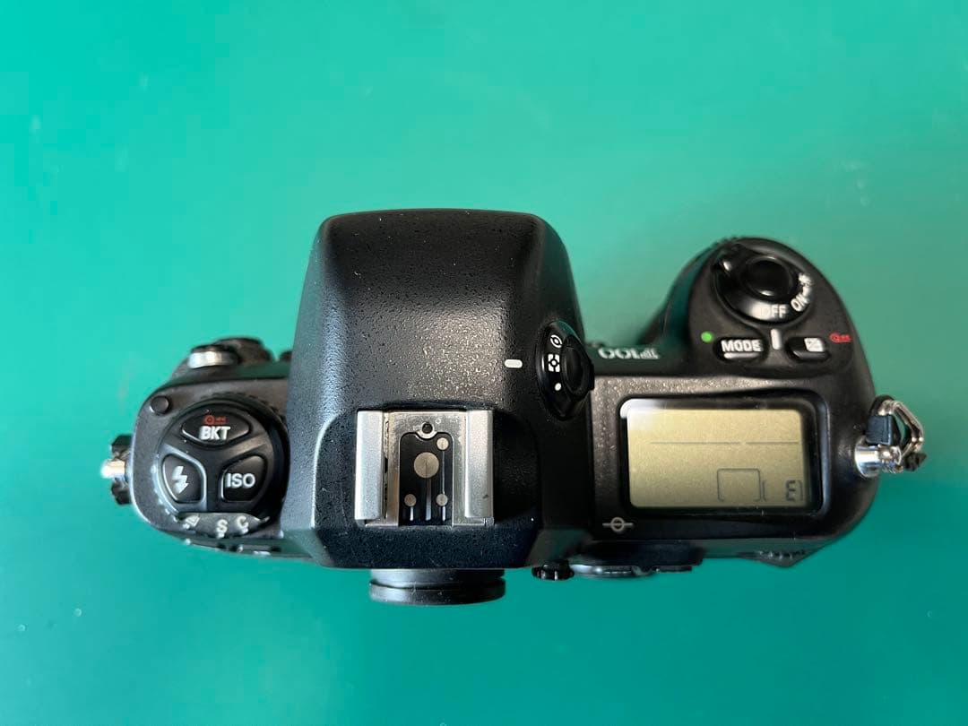 Nikon F100 一眼レフカメラ