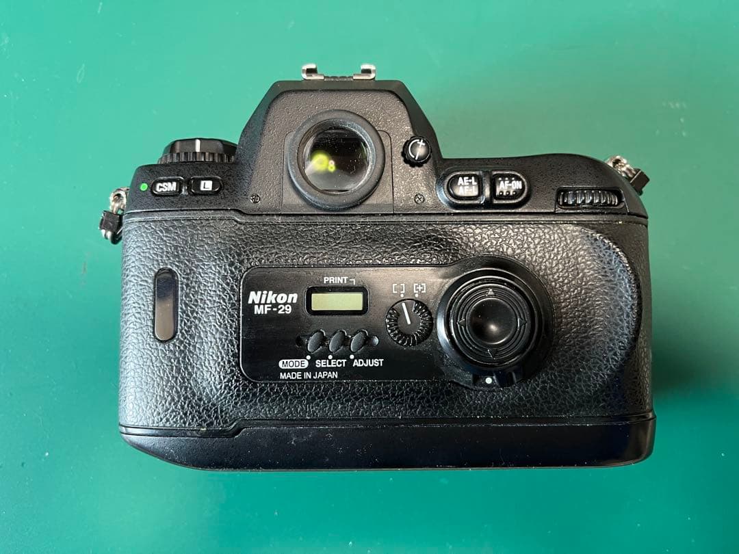 Nikon F100 一眼レフカメラ