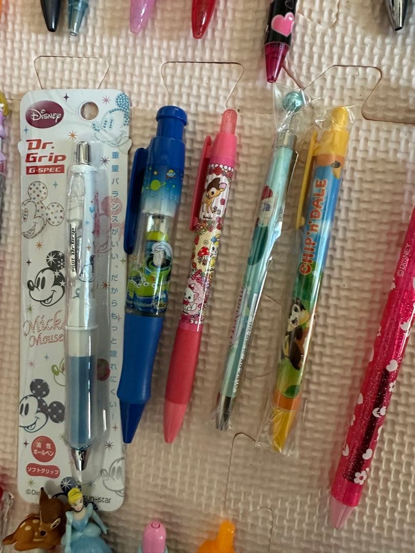 公*o様 ディズニーボールペンセット 80本以上