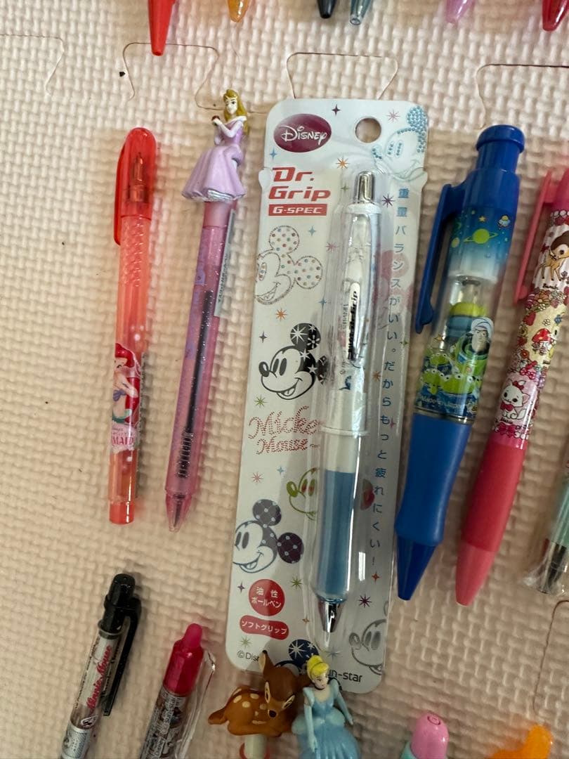 公*o様 ディズニーボールペンセット 80本以上