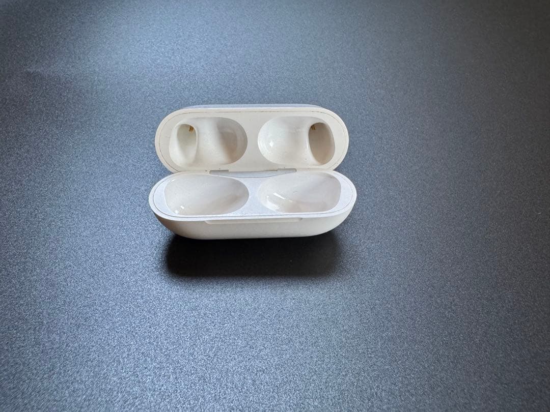 AirPods Pro 第2世代 Lightning 純正 美品 動作確認済み