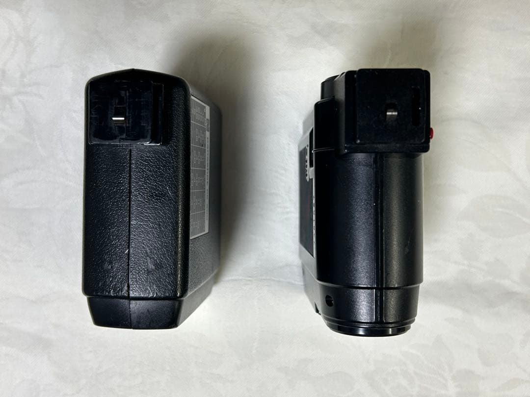 Ricoh オートハーフ各種2台と、ストロボ各種2台のセットです