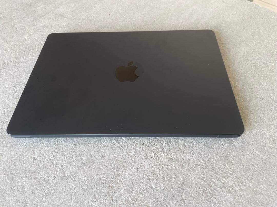 Mac airBook m2 8GB 500GB 13インチ　 本体