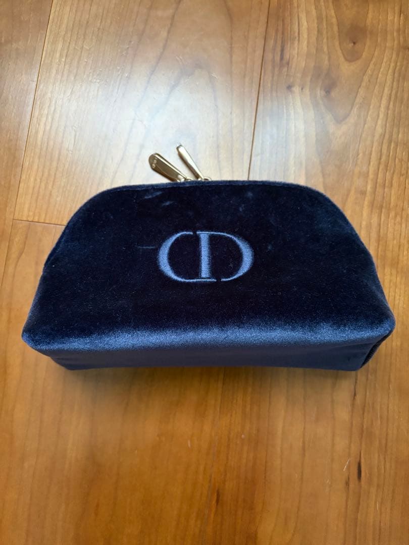 Dior ギフトセット　ポーチ ネイビー ラウンド型　ファンデーション　リップ
