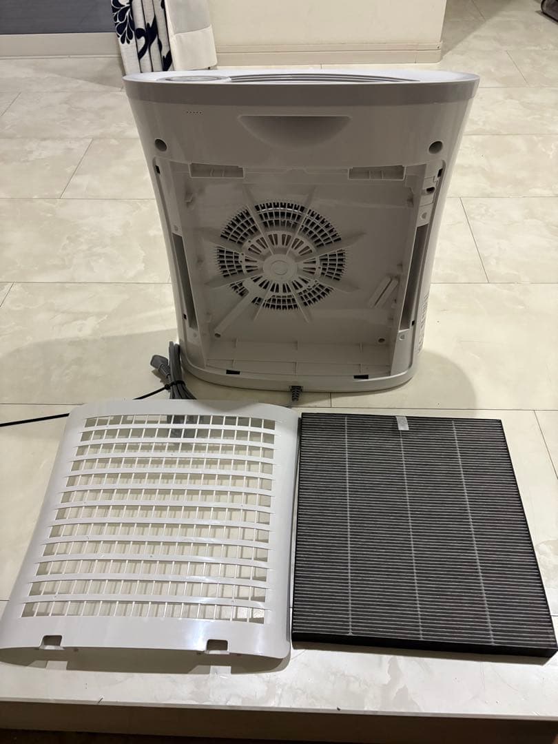 空気清浄機　SHARP FU-L30-W 送料込　即日発送　美品　2020製