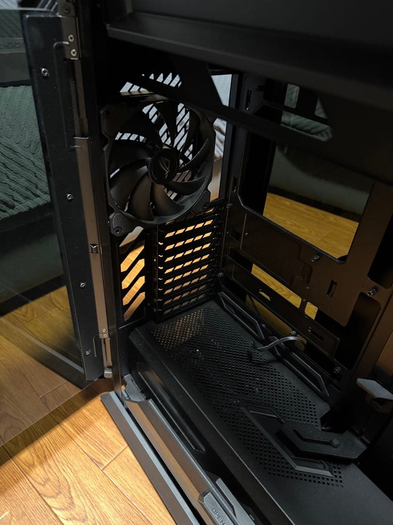 ASUS ROG GR701 BTF Editionフルタワー　箱なし