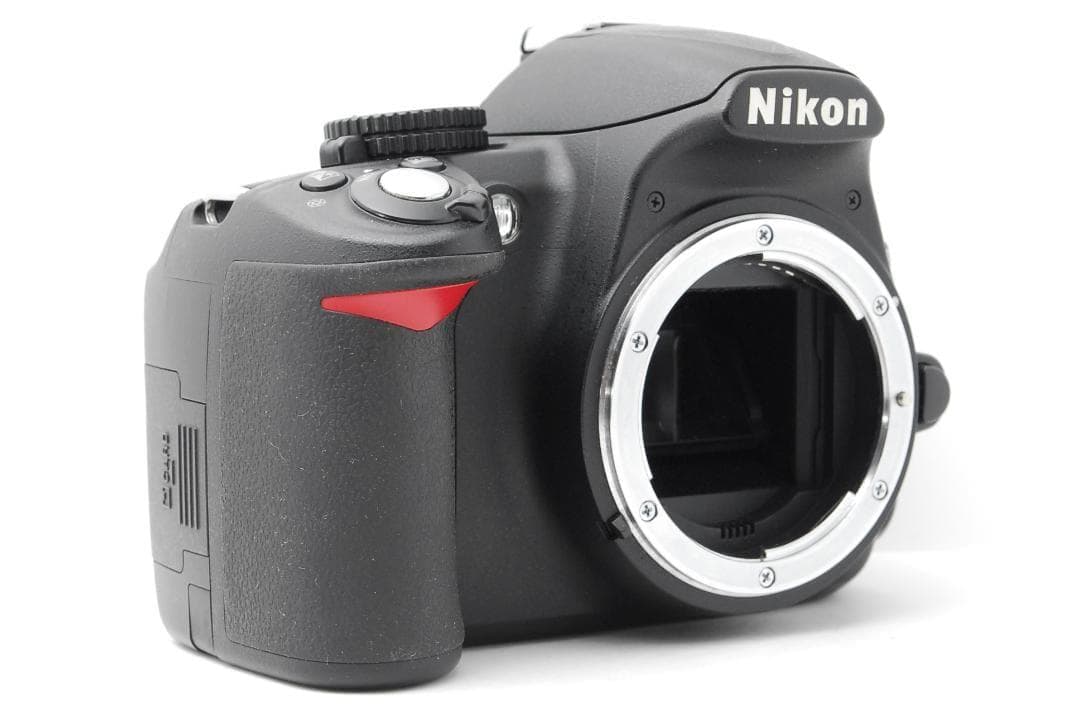【新品級ショット数】Nikon D3100　美品　スマホ転送　動画撮影対応