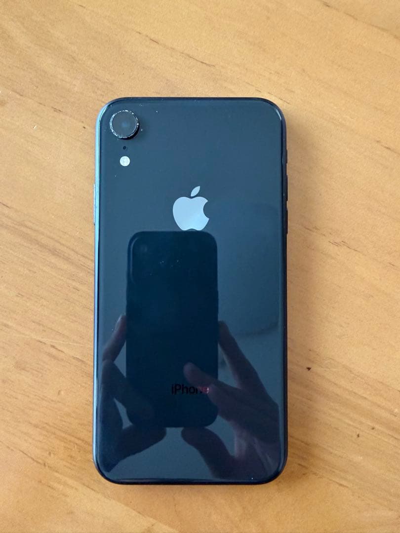 iPhone XR 本体 画面ひびあり 電源OK ジャンク扱い 動作問題なし