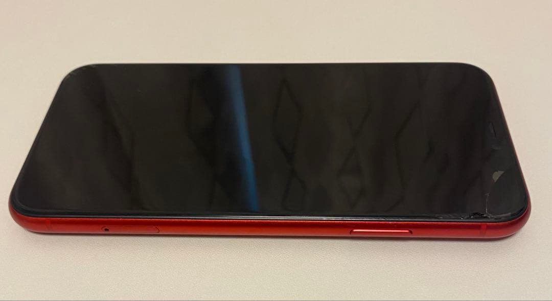 【画面割れ】Apple iPhone11 レッド