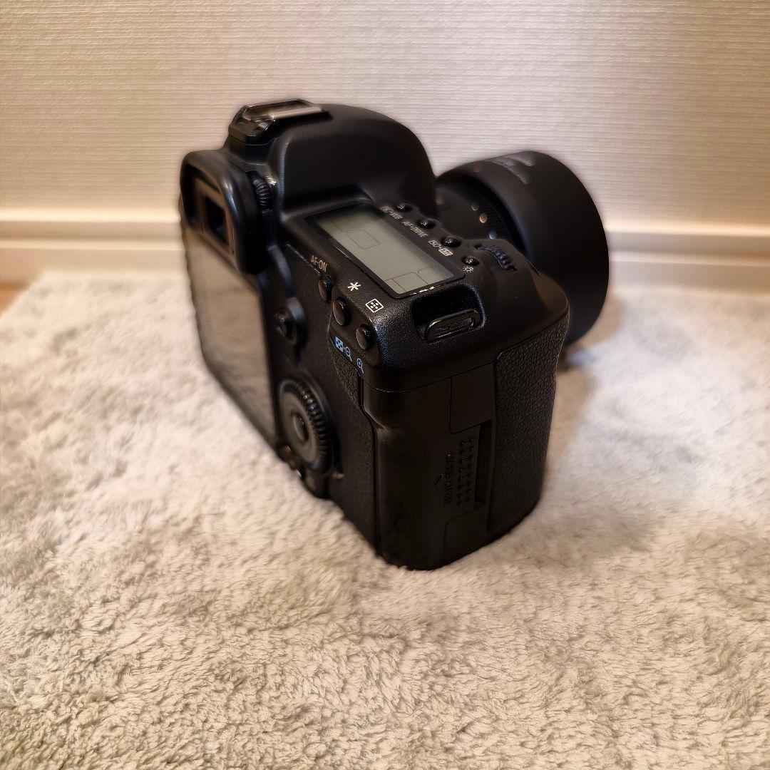 Canon EOS 5D Mark II + EF50mm F1.8 STM他
