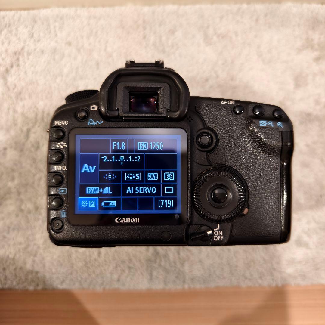 Canon EOS 5D Mark II + EF50mm F1.8 STM他