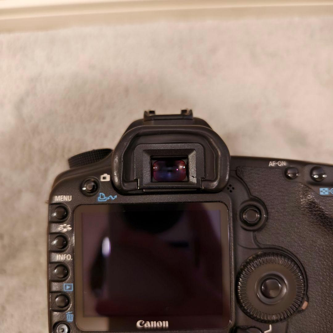 Canon EOS 5D Mark II + EF50mm F1.8 STM他