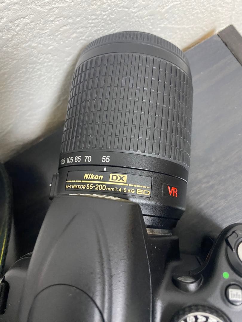 Nikon D5000 デジタル一眼レフカメラ