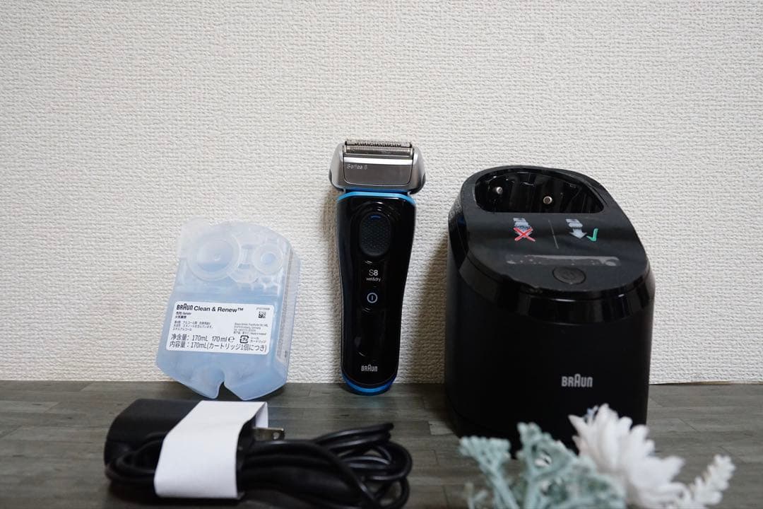 【ne】Braun S8 メンズ電気シェーバー ブラウンシリーズ8