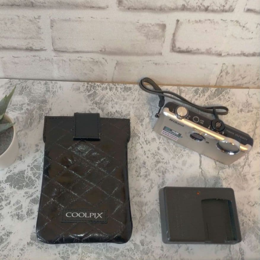 ❖【極美品】Nikon ニコン COOLPIX S1100pj デジタルカメラ