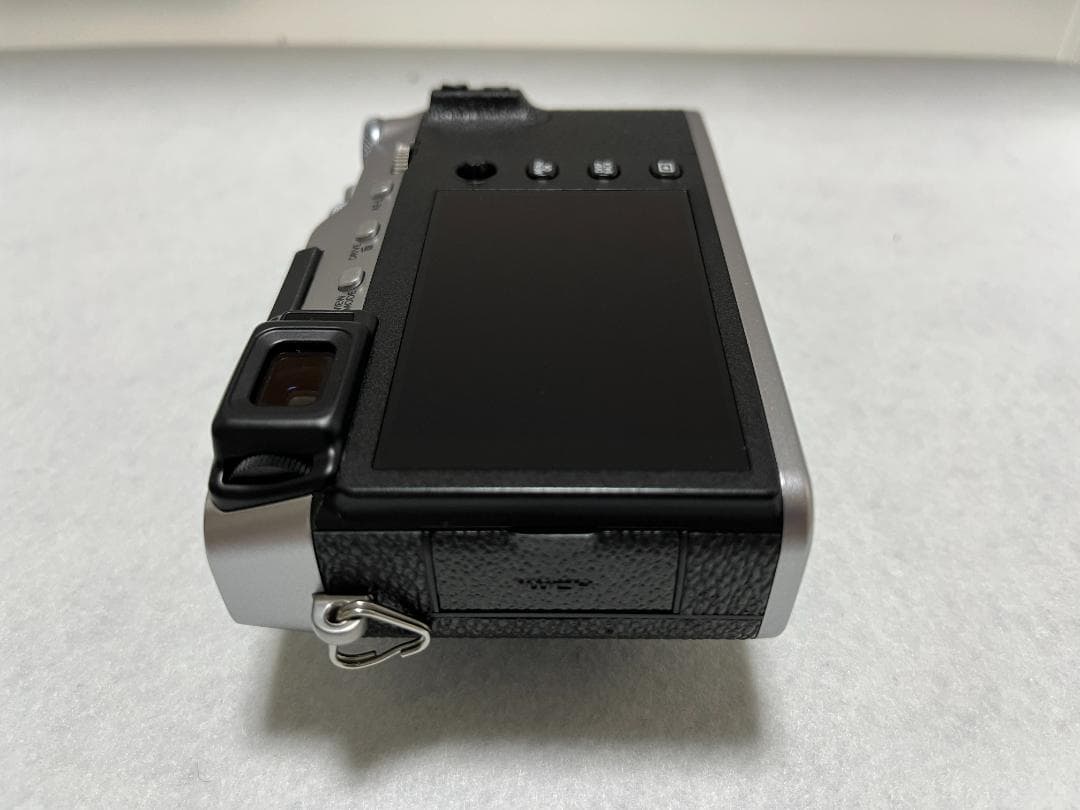 【極美品】フジフイルム X-E3 ボディー fujifilm xe3
