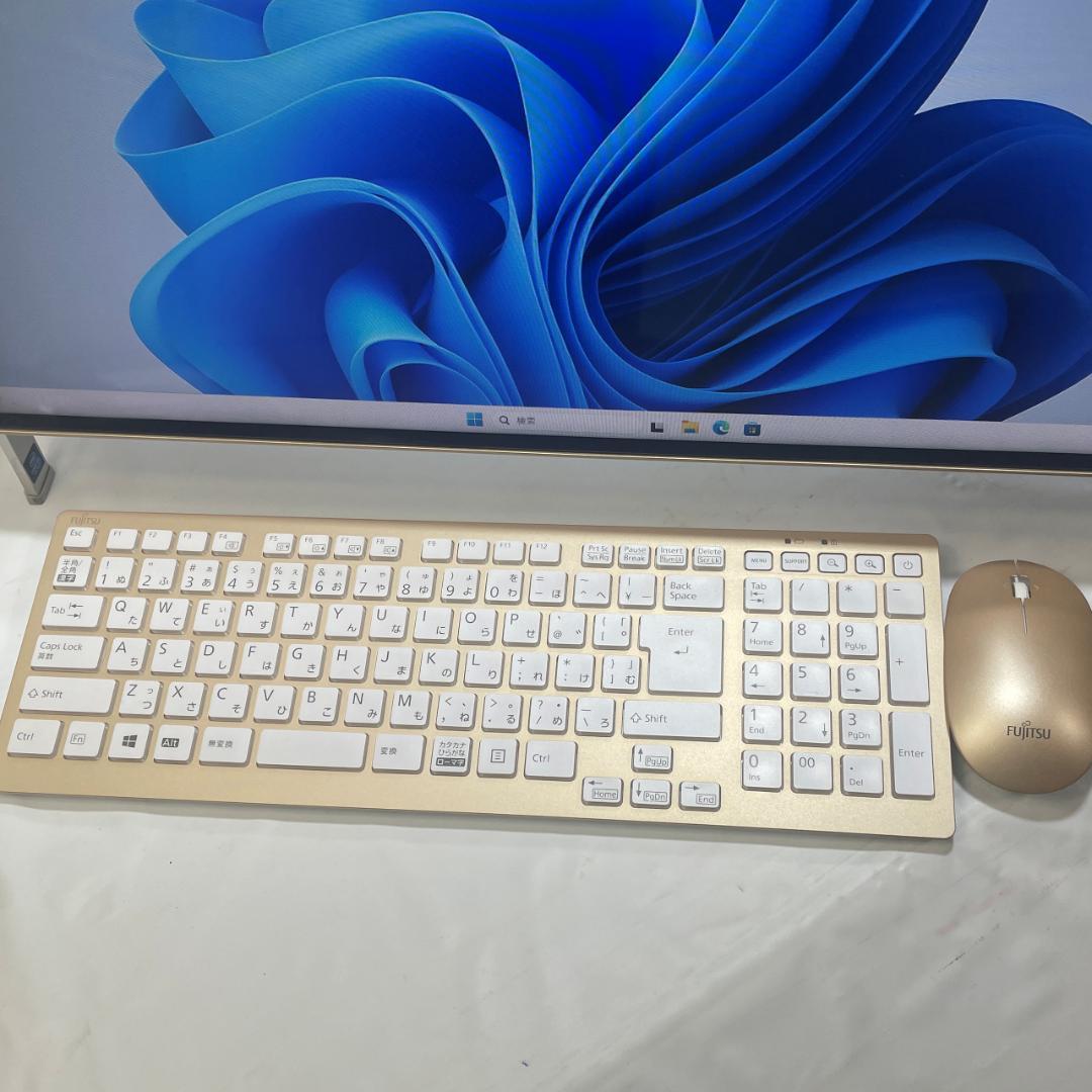 (2406)FMV ESPRIMO i7 1TB ブルーレイ 美品 ゴールド