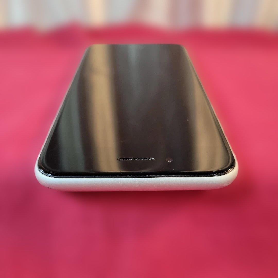 iPhone SE (第2世代) 64GB ホワイト シム解除済み動作品