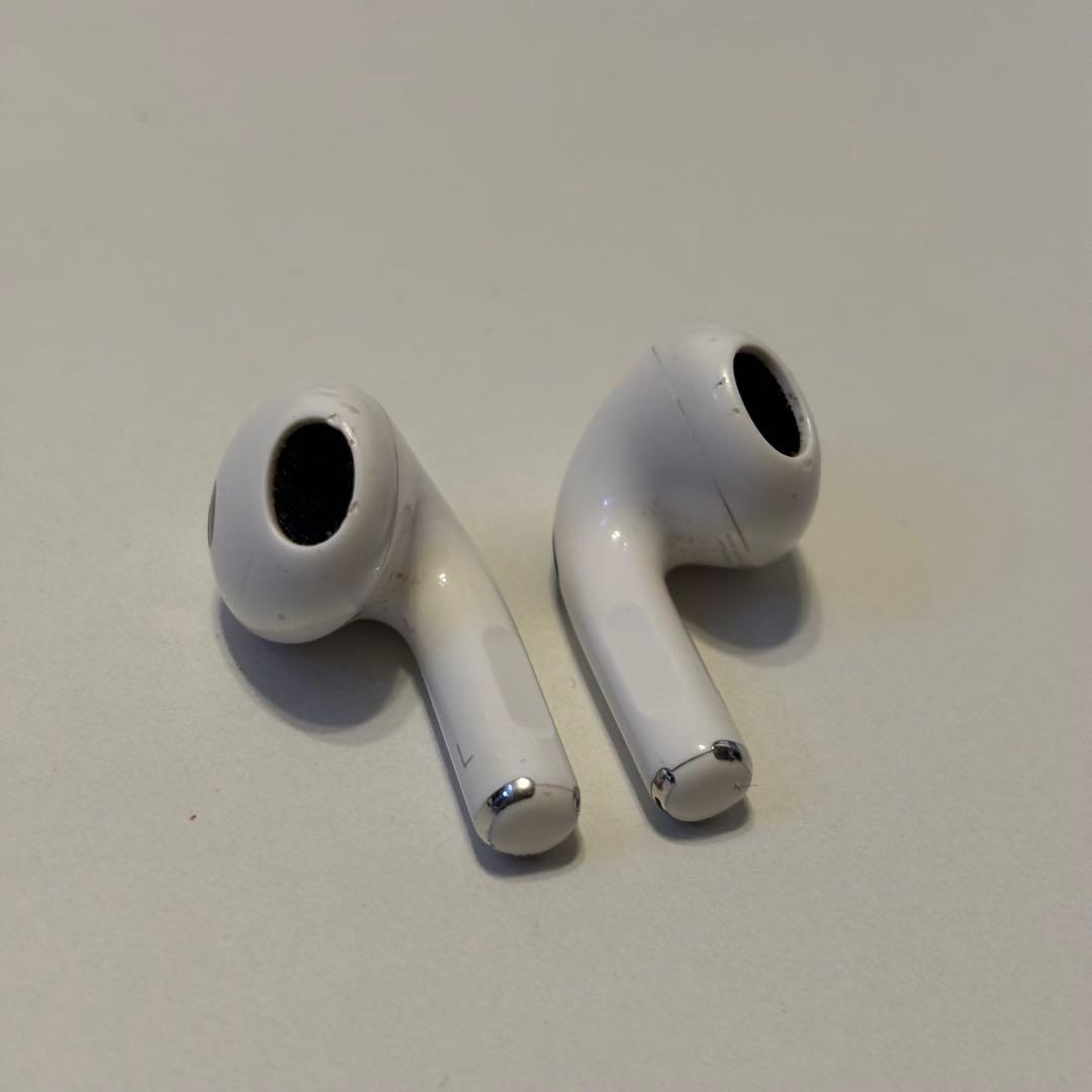 【けん】AirPods 第３世代 ※付属品全てあり※