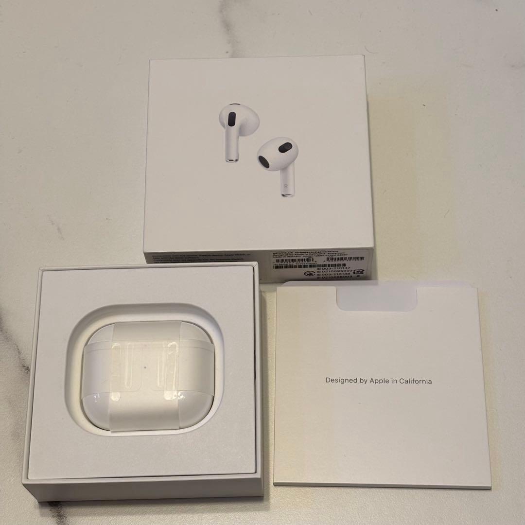 【けん】AirPods 第３世代 ※付属品全てあり※