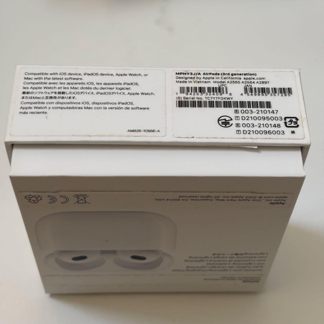 【けん】AirPods 第３世代 ※付属品全てあり※