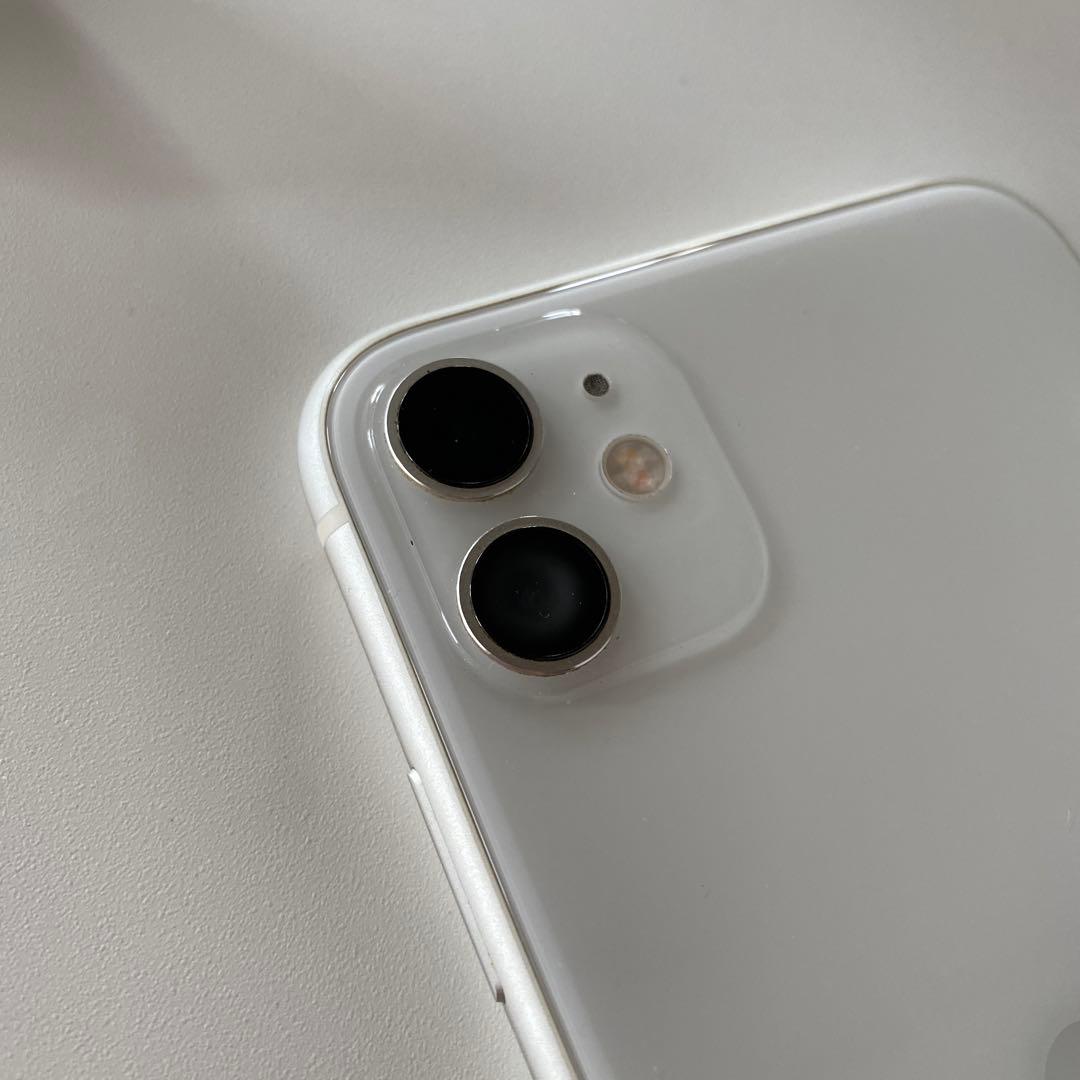 iPhone11 本体　ホワイト 64GB 初期化