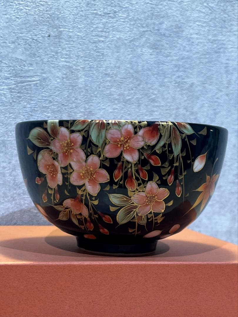 【とうあん】桜柄 茶碗 黒地 金彩 白桜 / 抹茶碗 小鉢 和食器