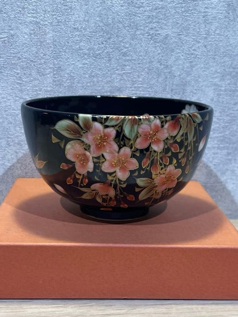 【とうあん】桜柄 茶碗 黒地 金彩 白桜 / 抹茶碗 小鉢 和食器