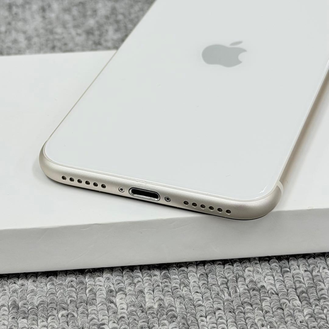 iPhone SE 第3世代（SE3）256GB スターライトSIMフリー