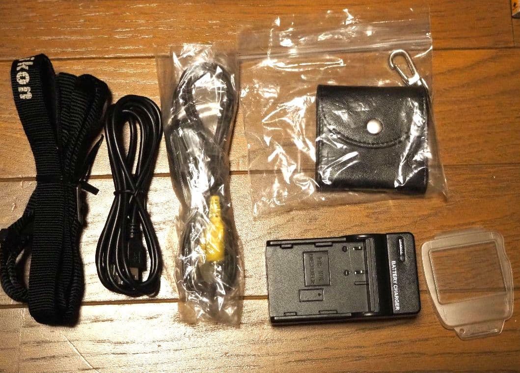 Nikon D70 デジタル一眼レフカメラ ズームレンズ 充電器 メモリーカード