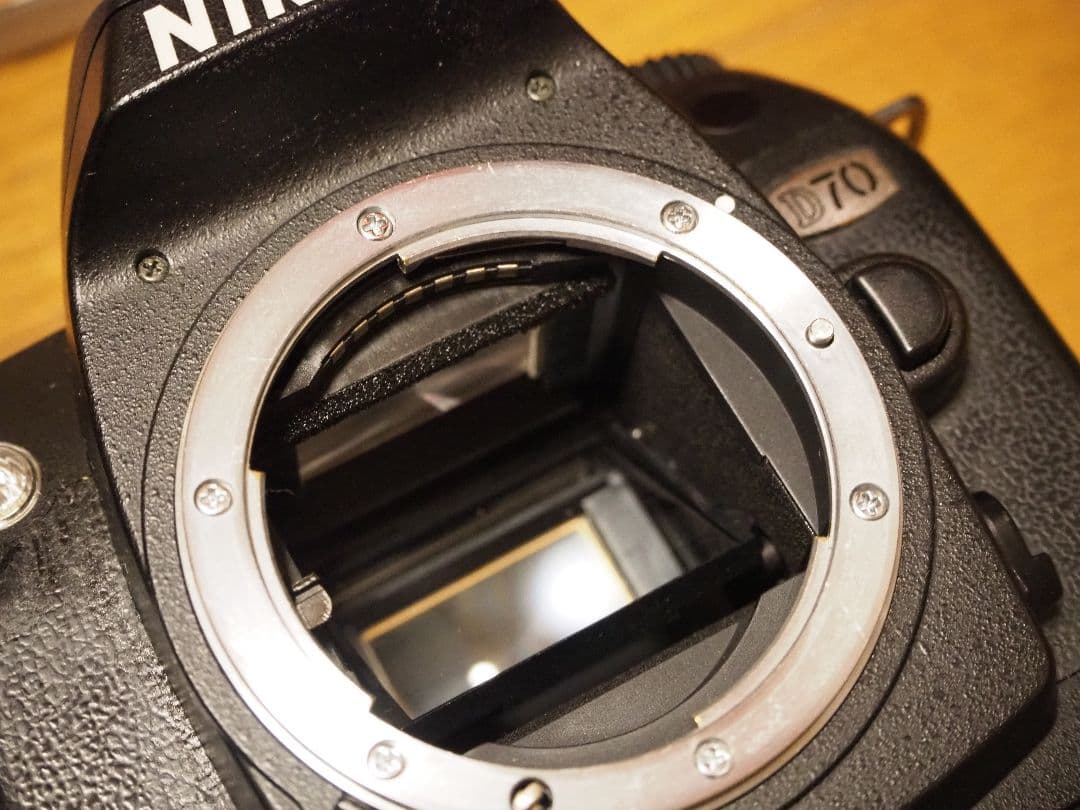 Nikon D70 デジタル一眼レフカメラ ズームレンズ 充電器 メモリーカード