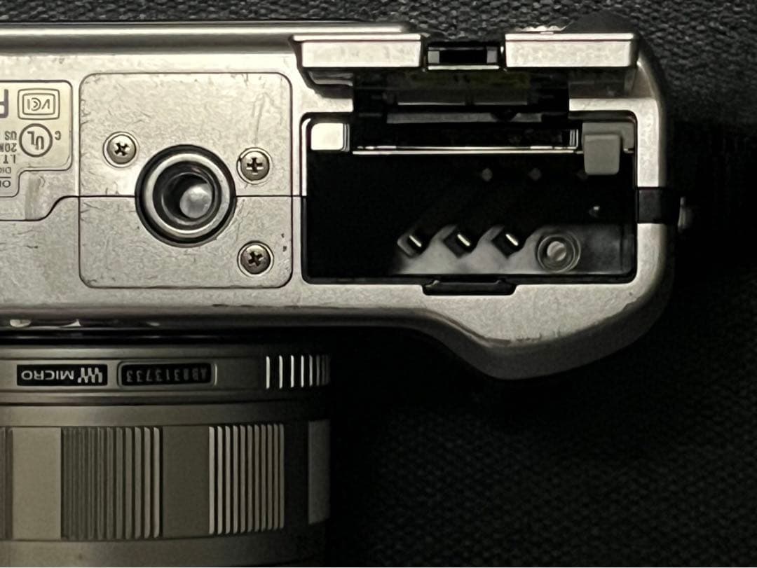 OLYMPUS PEN E-PL2 ダブルズーム　パンケーキ レンズ セット