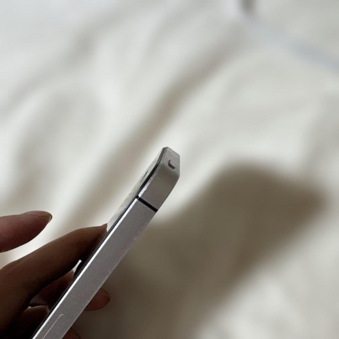 iPhone SE(第1世代) シルバー
