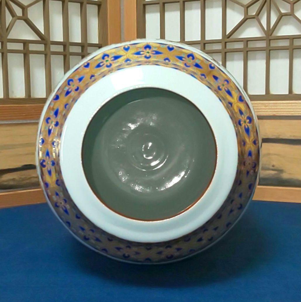【未使用】四代上出喜山 九谷焼 白地金襴手五彩小紋文様 花器 花瓶